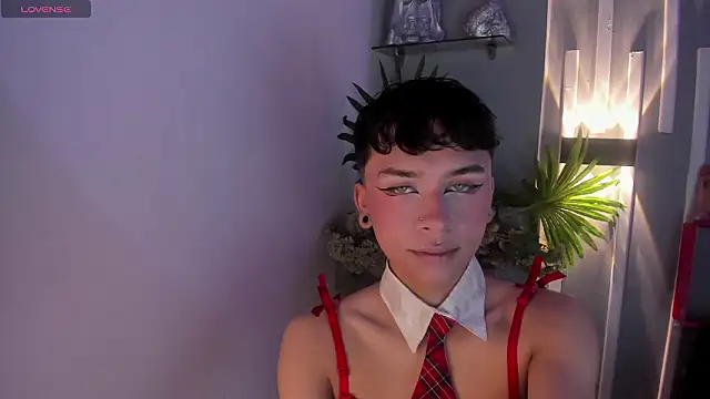 Snapshot of Camilo_X_x chatting on 02-27-26, 12:05 Camilo X x online show from 02-27-26, 12:05