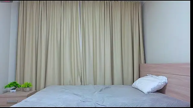 alorenna online show from 03-19-26, 03:23