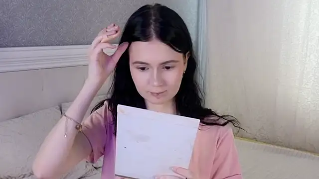 Glow hollow online show from 02-10-26, 04:22