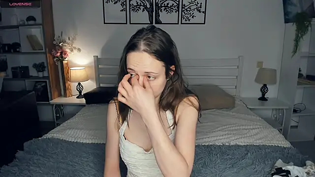 Snapshot of MalvinaTrafford chatting on 02-21-26, 08:44 MalvinaTrafford online show from 02-21-26, 08:44