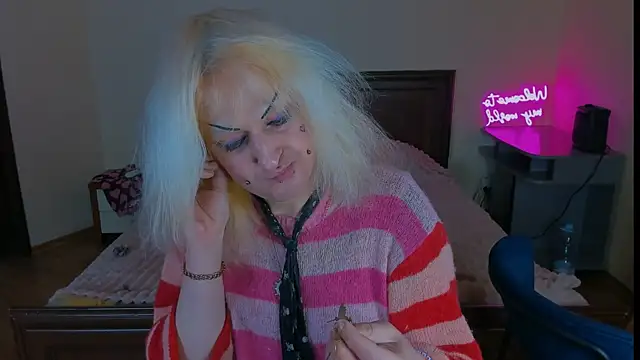 hannah kitty punk online show from 04-13-26, 08:02