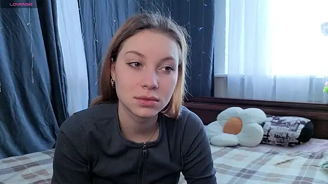 JadwigaTagliavia online show from 04-12-26, 06:05