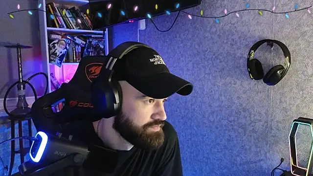 Snapshot of _Mostly_ chatting on 02-12-26, 06:29 Mostly online show from 02-12-26, 06:29