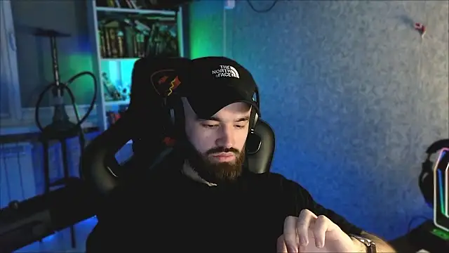 Snapshot of _Mostly_ chatting on 03-02-26, 01:39 Mostly online show from 03-02-26, 01:39