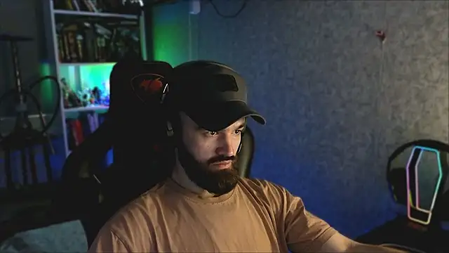 Snapshot of _Mostly_ chatting on 03-07-26, 04:56 Mostly online show from 03-07-26, 04:56