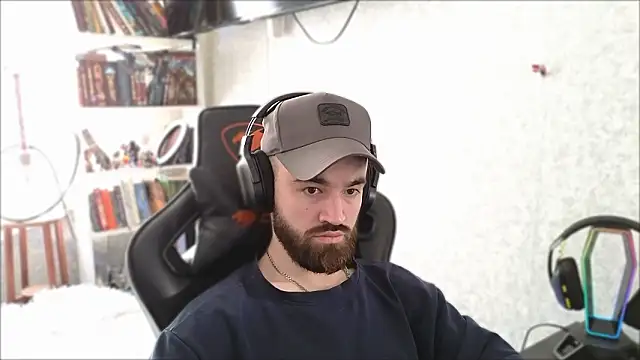 Snapshot of _Mostly_ chatting on 03-22-26, 06:26 Mostly online show from 03-22-26, 06:26