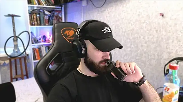 Snapshot of _Mostly_ chatting on 03-13-26, 04:17 Mostly online show from 03-13-26, 04:17