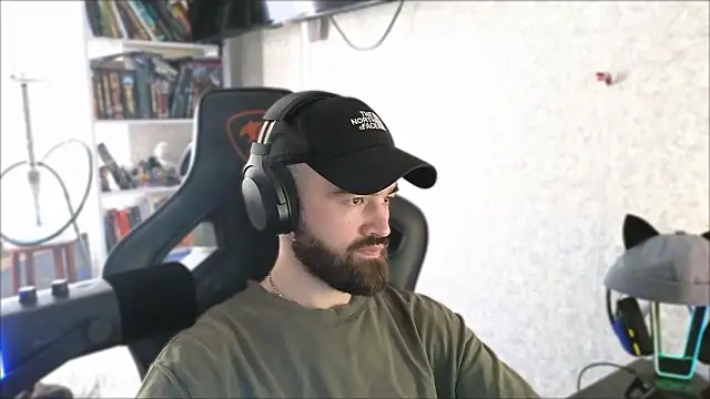 Snapshot of _Mostly_ chatting on 03-27-26, 11:55 Mostly online show from 03-27-26, 11:55