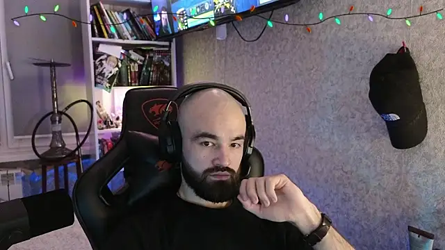 Snapshot of _Mostly_ chatting on 02-02-26, 06:07 Mostly online show from 02-02-26, 06:07