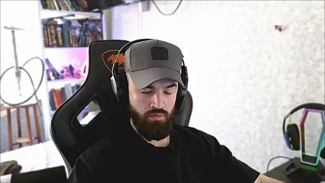 Snapshot of _Mostly_ chatting on 03-14-26, 11:38 Mostly online show from 03-14-26, 11:38