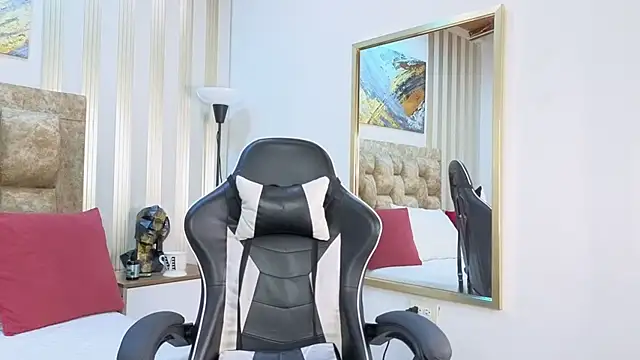 amara queen  online show from 03-15-26, 12:45