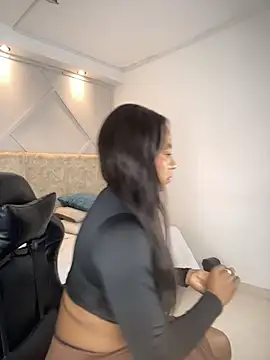 Snapshot of amara_queen_ chatting on 06-09-26, 11:44 amara queen online show from 06-09-26, 11:44