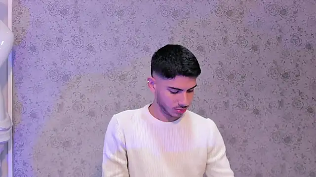 Apolo Gray online show from 02-06-26, 06:42