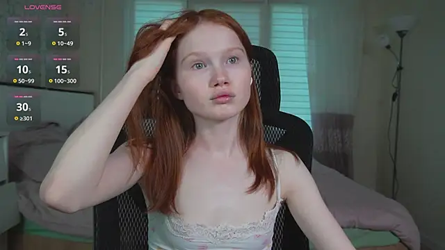 Snapshot of Nellie_baby chatting on 07-04-26, 04:22 Nellie baby online show from 07-04-26, 04:22