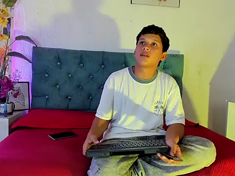 AlexDuMontt online show from 02-06-26, 07:32