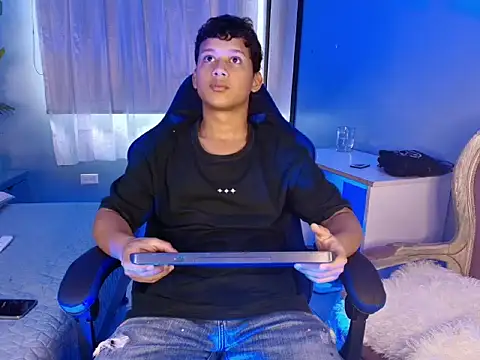 AlexDuMontt online show from 02-07-26, 08:06