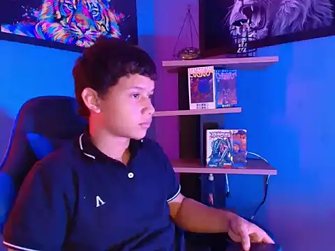 AlexDuMontt online show from 02-13-26, 03:28