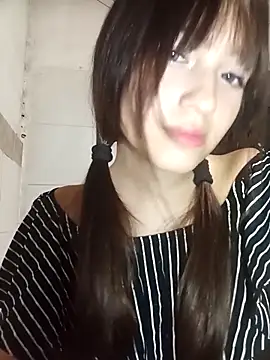 Snapshot of dieciochoyundia chatting on 02-15-26, 12:22 dieciochoyundia online show from 02-15-26, 12:22