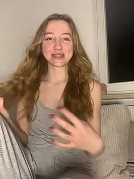 Snapshot of romyxxs chatting on 02-23-26, 02:57 romyxxs online show from 02-23-26, 02:57