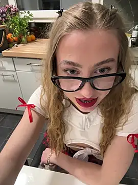 romyxxs online show from 03-12-26, 08:35