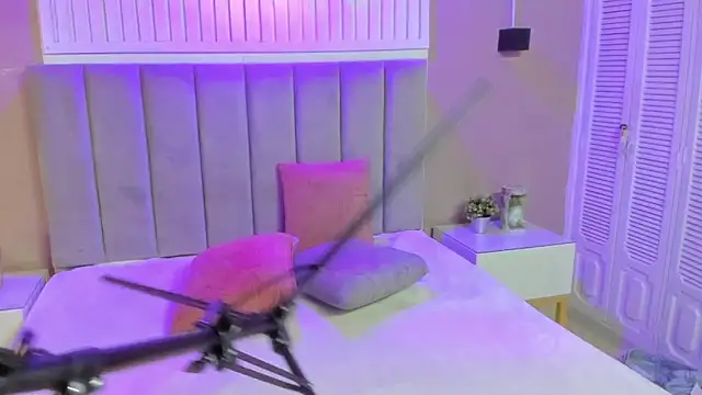 Snapshot of _Kailythompson chatting on 02-04-26, 06:36 Kailythompson online show from 02-04-26, 06:36