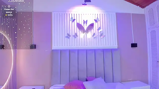 Snapshot of _Kailythompson chatting on 02-25-26, 07:36 Kailythompson online show from 02-25-26, 07:36