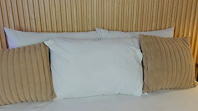 Yalezka  online show from 06-11-26, 04:20