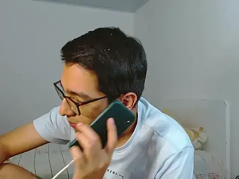 Snapshot of NickFin chatting on 05-19-26, 10:50 NickFin online show from 05-19-26, 10:50