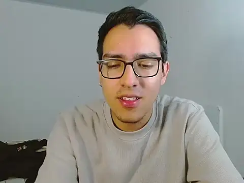Snapshot of NickFin chatting on 05-28-26, 03:36 NickFin online show from 05-28-26, 03:36