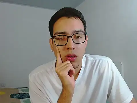 Snapshot of NickFin chatting on 04-26-26, 02:25 NickFin online show from 04-26-26, 02:25