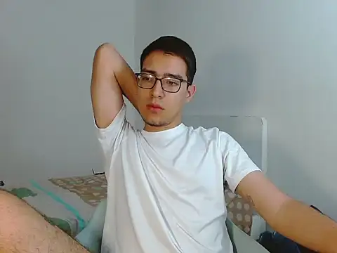 Snapshot of NickFin chatting on 04-21-26, 05:19 NickFin online show from 04-21-26, 05:19