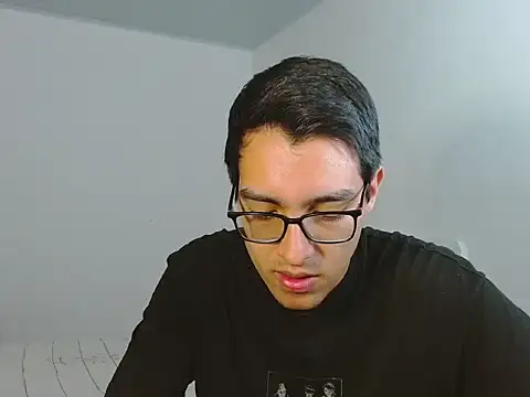 Snapshot of NickFin chatting on 05-29-26, 11:44 NickFin online show from 05-29-26, 11:44