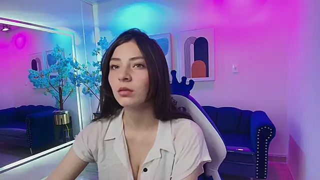 Snapshot of Madisson_pitman chatting on 02-10-26, 07:35 Madisson pitman online show from 02-10-26, 07:35