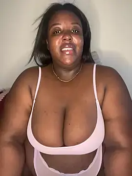 Snapshot of BouncyBBW chatting on 07-06-26, 08:11 BouncyBBW online show from 07-06-26, 08:11