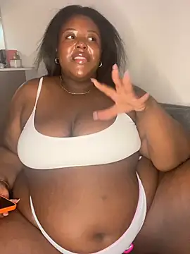 Snapshot of BouncyBBW chatting on 07-16-26, 10:40 BouncyBBW online show from 07-16-26, 10:40