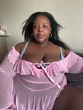Snapshot of BouncyBBW chatting on 06-27-26, 12:22 BouncyBBW online show from 06-27-26, 12:22