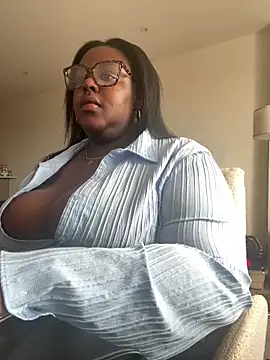 Snapshot of BouncyBBW chatting on 06-15-26, 11:54 BouncyBBW online show from 06-15-26, 11:54