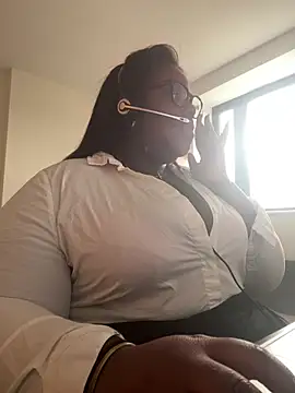 Snapshot of BouncyBBW chatting on 02-06-26, 11:06 BouncyBBW online show from 02-06-26, 11:06