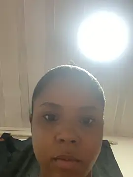 Snapshot of LIA_PARKERR chatting on 02-15-26, 09:14 LIA PARKERR online show from 02-15-26, 09:14