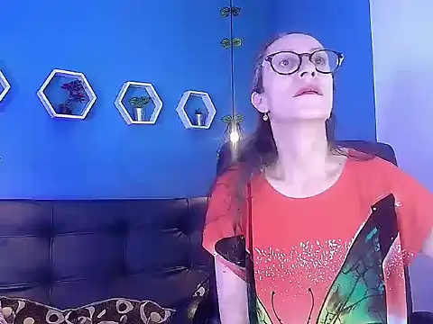 Snapshot of laurasofia45 chatting on 02-15-26, 11:42 laurasofia45 online show from 02-15-26, 11:42