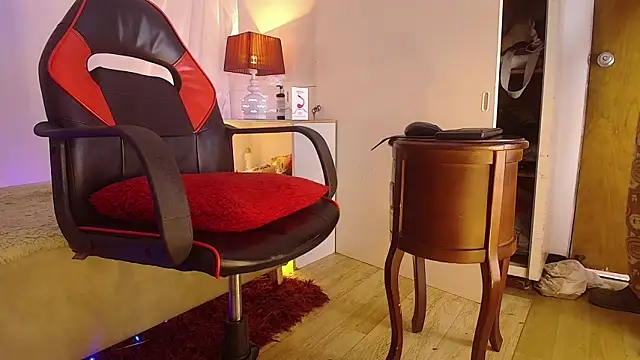 laurasofia45 online show from 03-29-26, 03:02