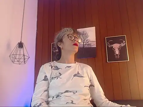 Snapshot of laurasofia45 chatting on 02-26-26, 01:27 laurasofia45 online show from 02-26-26, 01:27