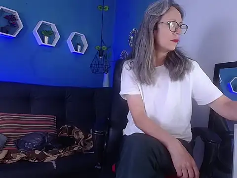 Snapshot of laurasofia45 chatting on 03-01-26, 10:15 laurasofia45 online show from 03-01-26, 10:15