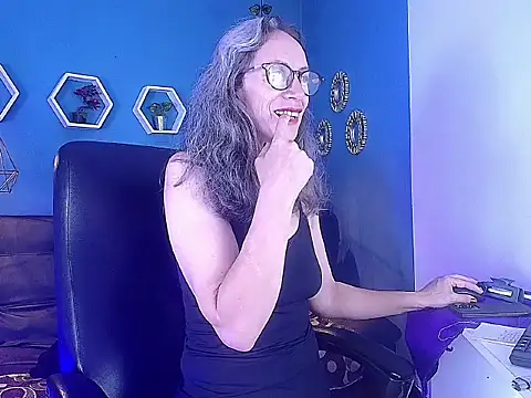 Snapshot of laurasofia45 chatting on 02-17-26, 03:53 laurasofia45 online show from 02-17-26, 03:53