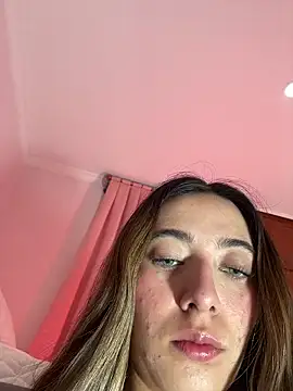 Snapshot of kloe__t18 chatting on 03-01-26, 11:43 kloe t18 online show from 03-01-26, 11:43