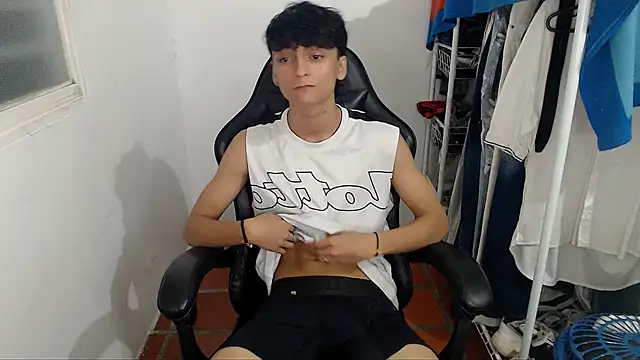 BOY 0914 online show from 02-19-26, 04:31