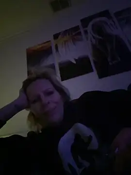 Snapshot of FireAfterDark chatting on 02-06-26, 06:31 FireAfterDark online show from 02-06-26, 06:31