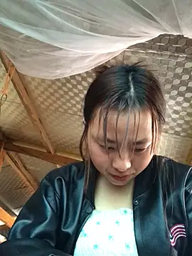 honeyyy110 online show from 02-12-26, 01:27