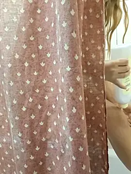 Snapshot of tuhardsexy chatting on 02-12-26, 11:37 tuhardsexy online show from 02-12-26, 11:37