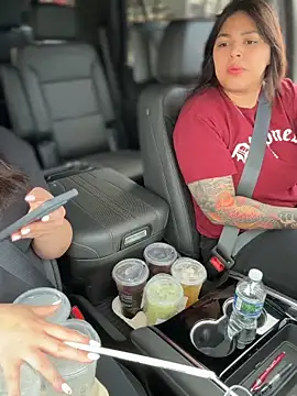 Snapshot of KittyTatts chatting on 02-14-26, 09:15 KittyTatts online show from 02-14-26, 09:15